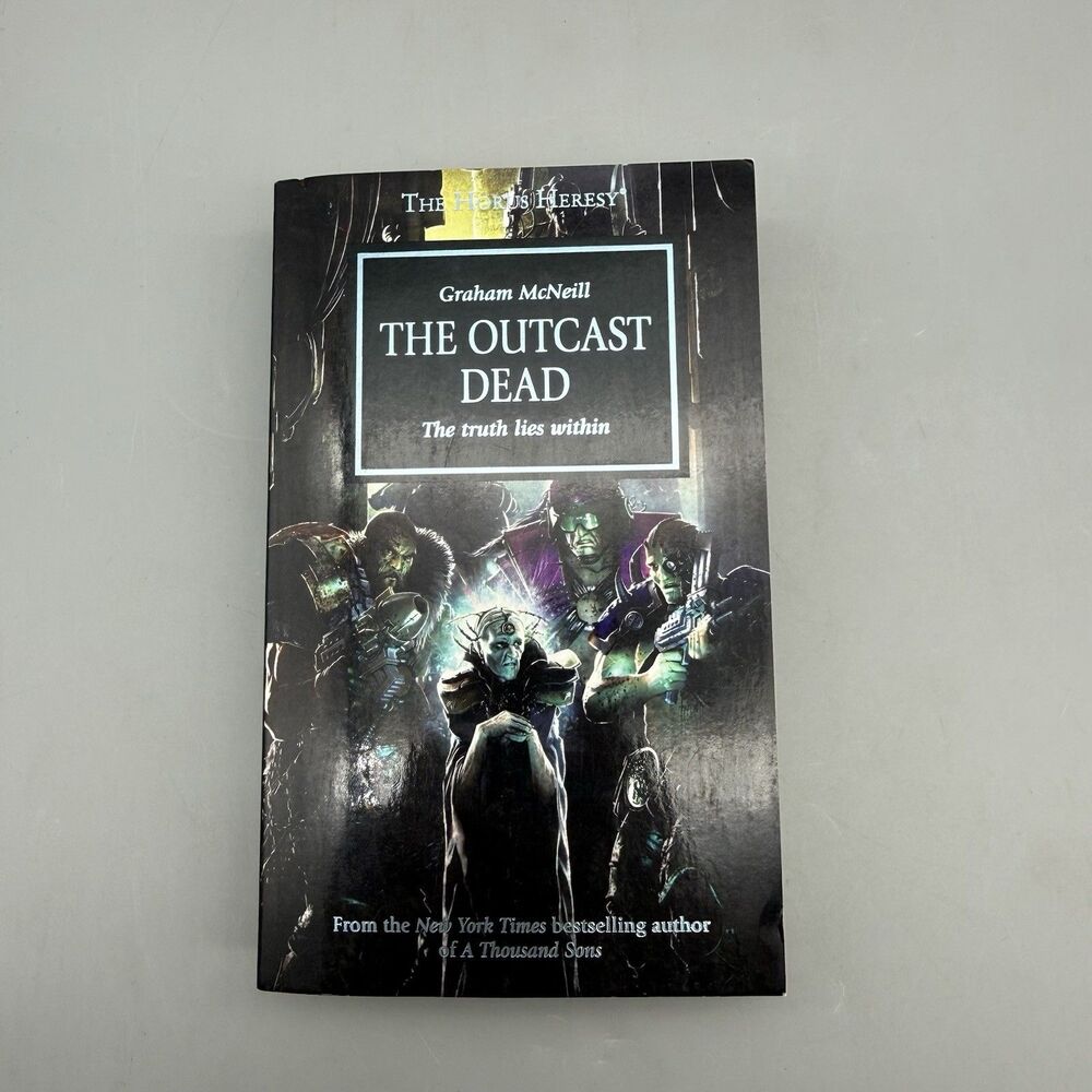 Horus Heresy THE OUTCAST DEAD Book 17 MMPB 1st Print Warhammer 40k (2011)